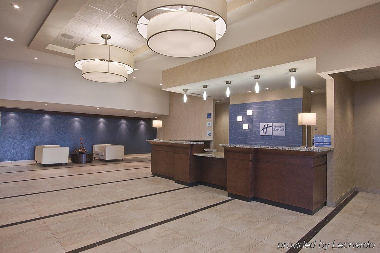 Holiday Inn Express Hotel & Suites Chatham South By Ihg Beltér fotó