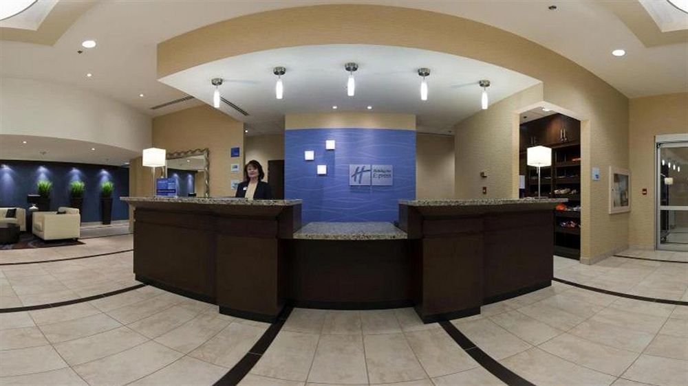 Holiday Inn Express Hotel & Suites Chatham South By Ihg Beltér fotó